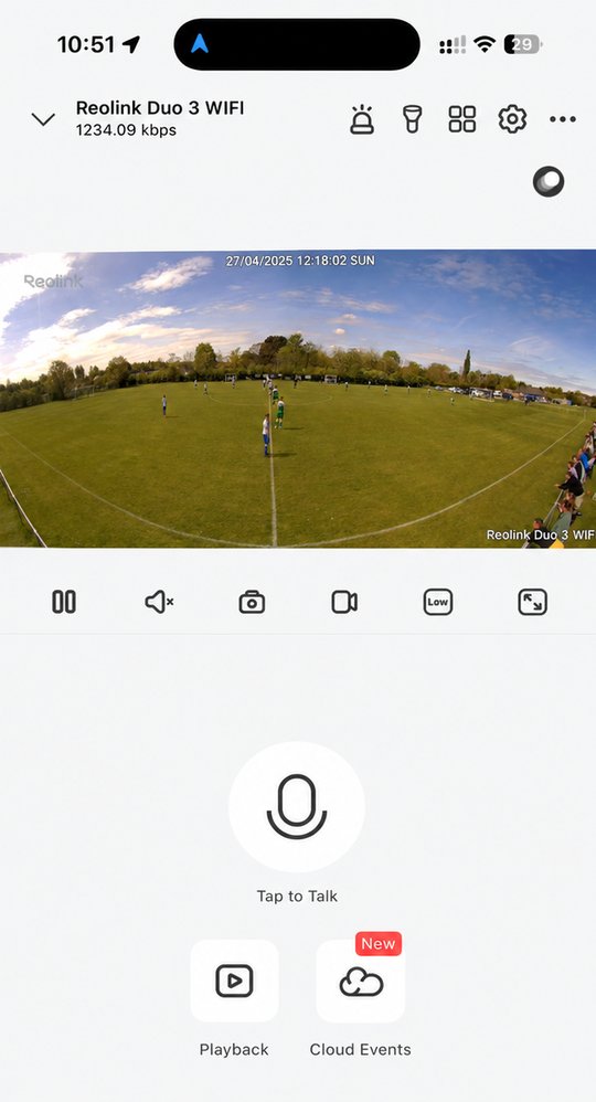 Reolink app: live view and settings icon